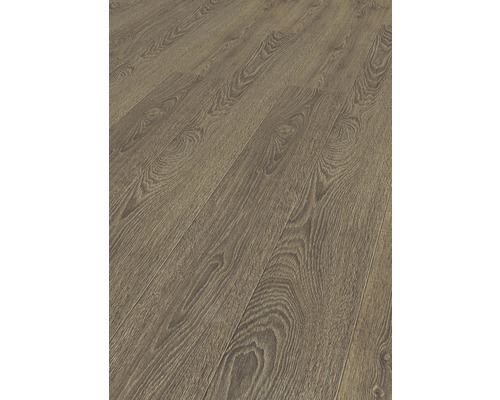 Položená laminátová podlaha so vzhľadom dreva