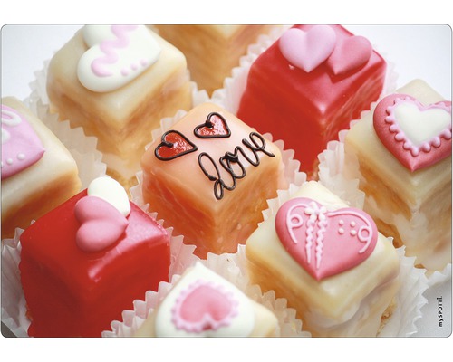 Obkladový panel do kuchyne mySPOTTI pop Love 41x59 cm Petit fours so srdiečkovou ozdobou v papierových košíčkoch