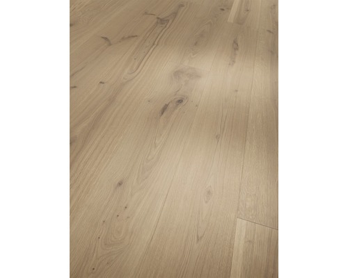 Svetlá dubová podlahová doska do interiéru