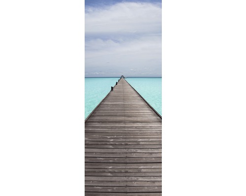 Drevená lávka nad vodou