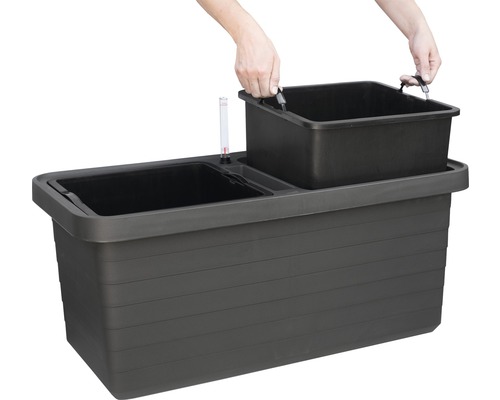 Tmavosivý kvetináč s vyberateľnou vložkou a ukazovateľom hladiny vody.