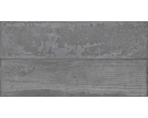 Betónový obrubník s drevenou štruktúrou