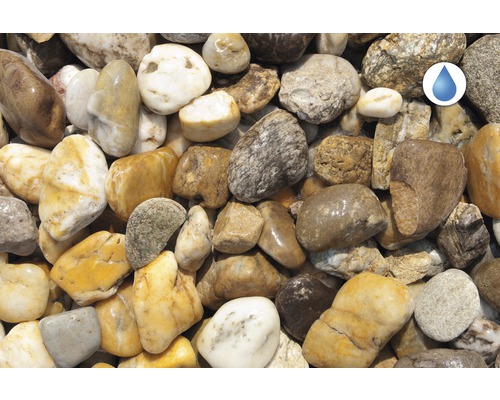 Detailný záber ozdobných kamienkov do záhrady