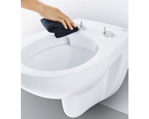 Čistenie závesného WC handrou