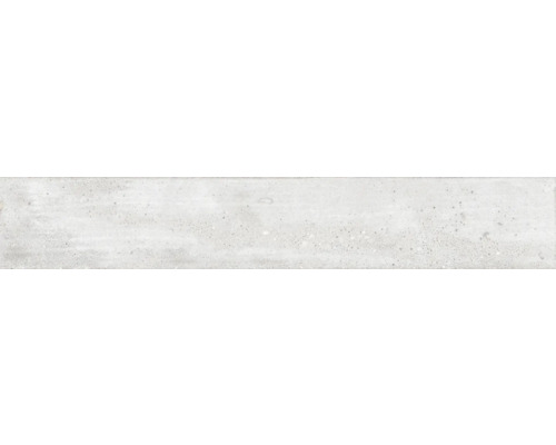 Svetlá, podlhovastá dlaždica s betónovým vzhľadom