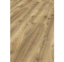 Detail laminátovej podlahy s dreveným vzhľadom