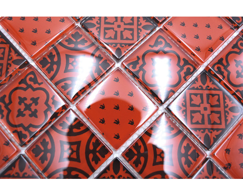 Mozaiková dlaždica so vzorom