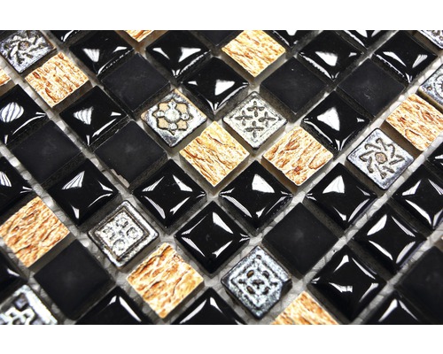 Mozaikové dlaždice so štvorcovými kameňmi v rôznych prevedeniach.