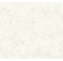 Biela tapeta s mramorovou textúrou.