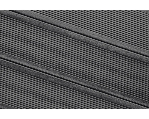 Detail ryhovaných terasových dosiek