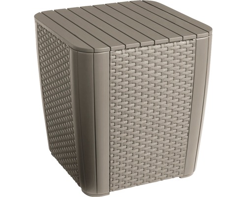 Záhradný stôl s ratanovým vzorom