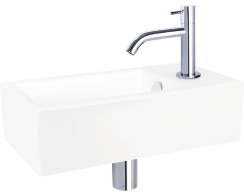 Obdĺžnikové keramické umývadlo na dosku s vodovodnou batériou