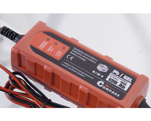 Nabíjačka batérií s LED indikátorom stavu nabitia a chýb