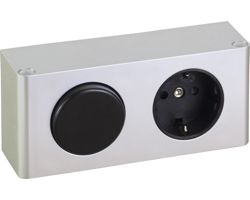 Zásuvkový prvok s vypínačom v striebornom puzdre