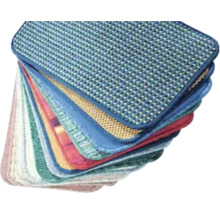 Stoh rôznofarebných kúpeľňových predložiek