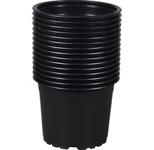 Stoh plastových kvetináčov