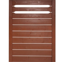 Drevený plot s vodorovnými lamelami a medzerami