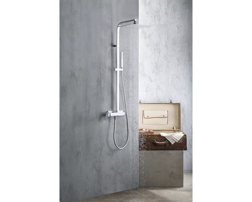 Sprchový systém s hlavovou a ručnou sprchou v kúpeľni
