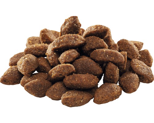 Hromada suchého krmiva pre psy