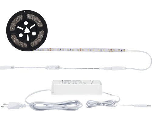 LED pásik s transformátorom a zástrčkou