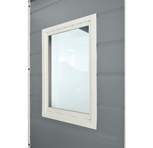 Okno s rámom v záhradnom domčeku