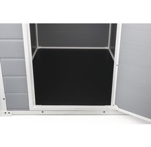 Detailný pohľad na vnútro záhradného domčeka