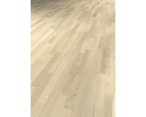 Položené parkety zo svetlého dreva