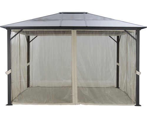 Záhradný pavilón so závesmi