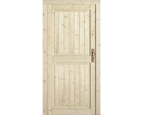 Drevené dvere s výplňou a kovaním