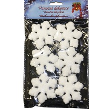 Balenie bielych vločiek snehu na vianočnú dekoráciu