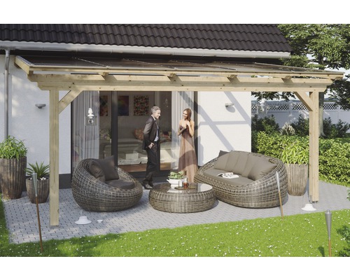 Zastrešenie terasy SKAN HOLZ Ancona 541 x 300 cm, neošetrené laminované drevo Drevená terasa so záhradným nábytkom a párom