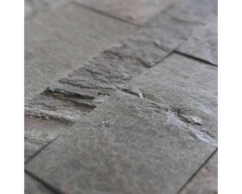 Detail kamenných panelov ako obklad stien
