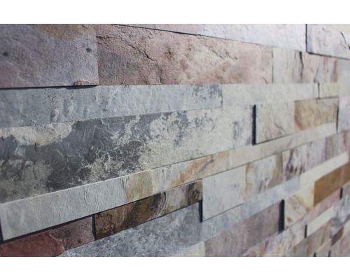 Obklad steny imitujúci kameň v horizontálnom usporiadaní