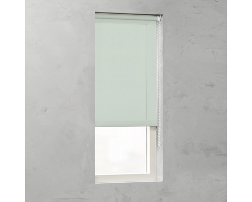 Interiérová roleta na okne s reťazovým ovládaním