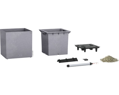 Kvetináč so zavlažovacím systémom a príslušenstvom