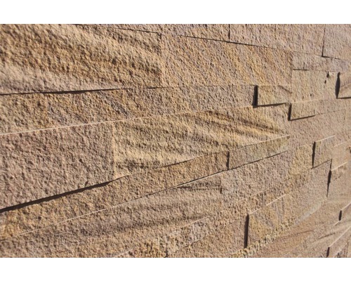 Obklad steny z prírodného kameňa