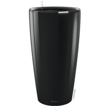 Čierny kvetináč so zavlažovacím systémom