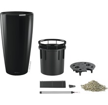 Kvetináč so zavlažovacím systémom a príslušenstvom