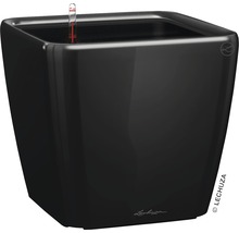 Čierny kvetináč s ukazovateľom hladiny vody