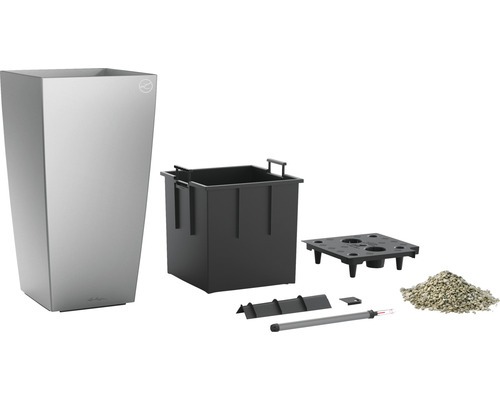 Kvetináč so zavlažovacím systémom a príslušenstvom