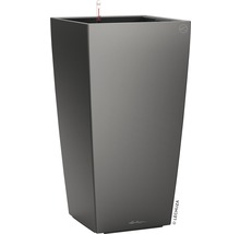 Vysoký, hranatý kvetináč s ukazovateľom hladiny vody na vonkajšie použitie