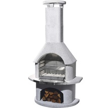 Kamenný gril s polenami