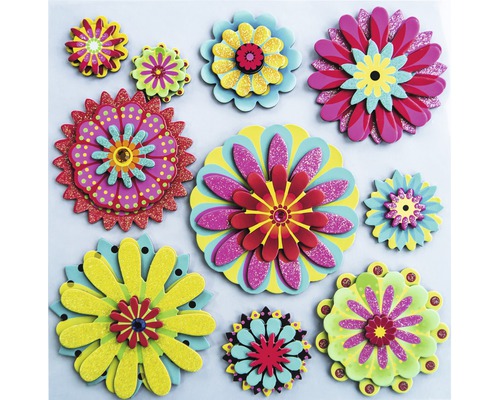 Dekoratívne kvety z rôznych materiálov