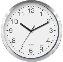 Okrúhle kremenné nástenné hodiny so strieborným rámom