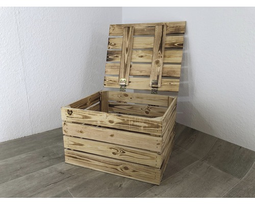 Drevená debna s vekom na uskladnenie