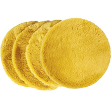 Štyri žlté plstené klzáky na nábytok