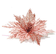 Dekoratívny kvet vianočnej hviezdy na vianočnú dekoráciu