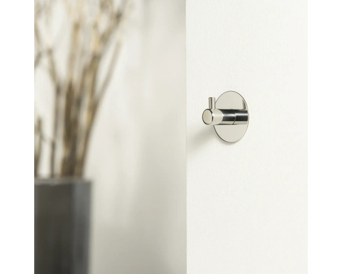 Kovový nástenný hák na upevnenie na stenu