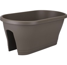 Plastový kvetináč na balkón