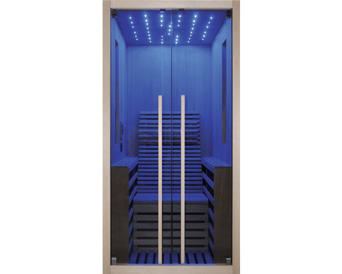 Interiér sauny so sklenenými dverami a dreveným obkladom